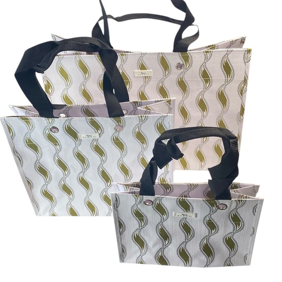 SCOUT Mixed Size Gift Bag Set (Set of 3) in Silver Lining - Picture 1 of 6